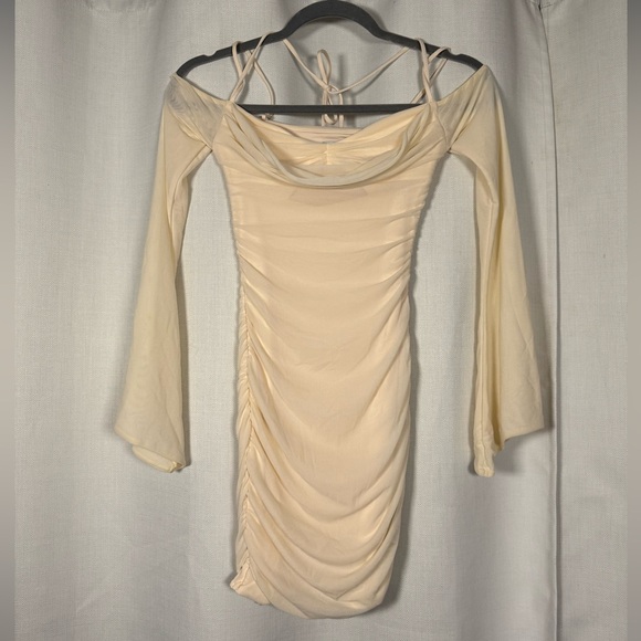 Oh Polly Odyssey Fluted Long Sleeve Mini Dress in Ivory Size US 2 - Picture 4 of 10